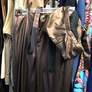 Pants - Crop top and pant set with belt Pants - Crop top and pant set with belt